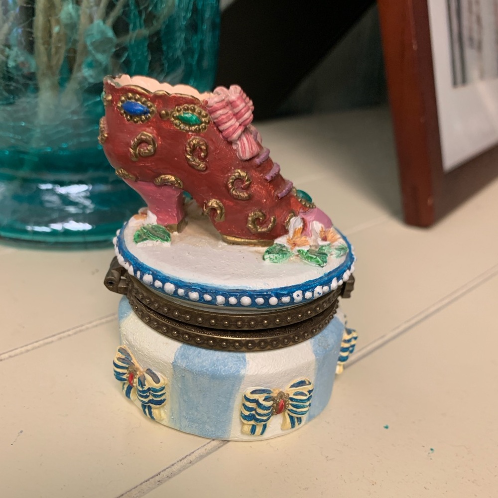 Decorative vintage Pink High-Heel Trinket Box